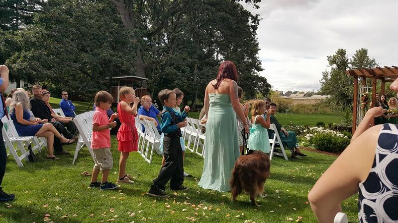 Illustration for article titled Wedding photos!